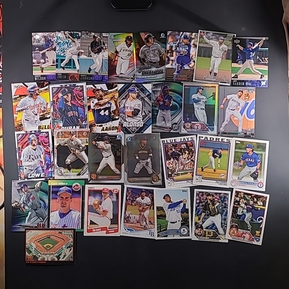 135 Card Lot - MLB Baseball Trading Card Lot (Random Assortment, See Pics) RC - Picture 9 of 11
